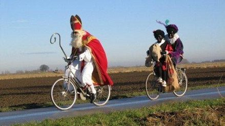 sinterklaas op de fiets